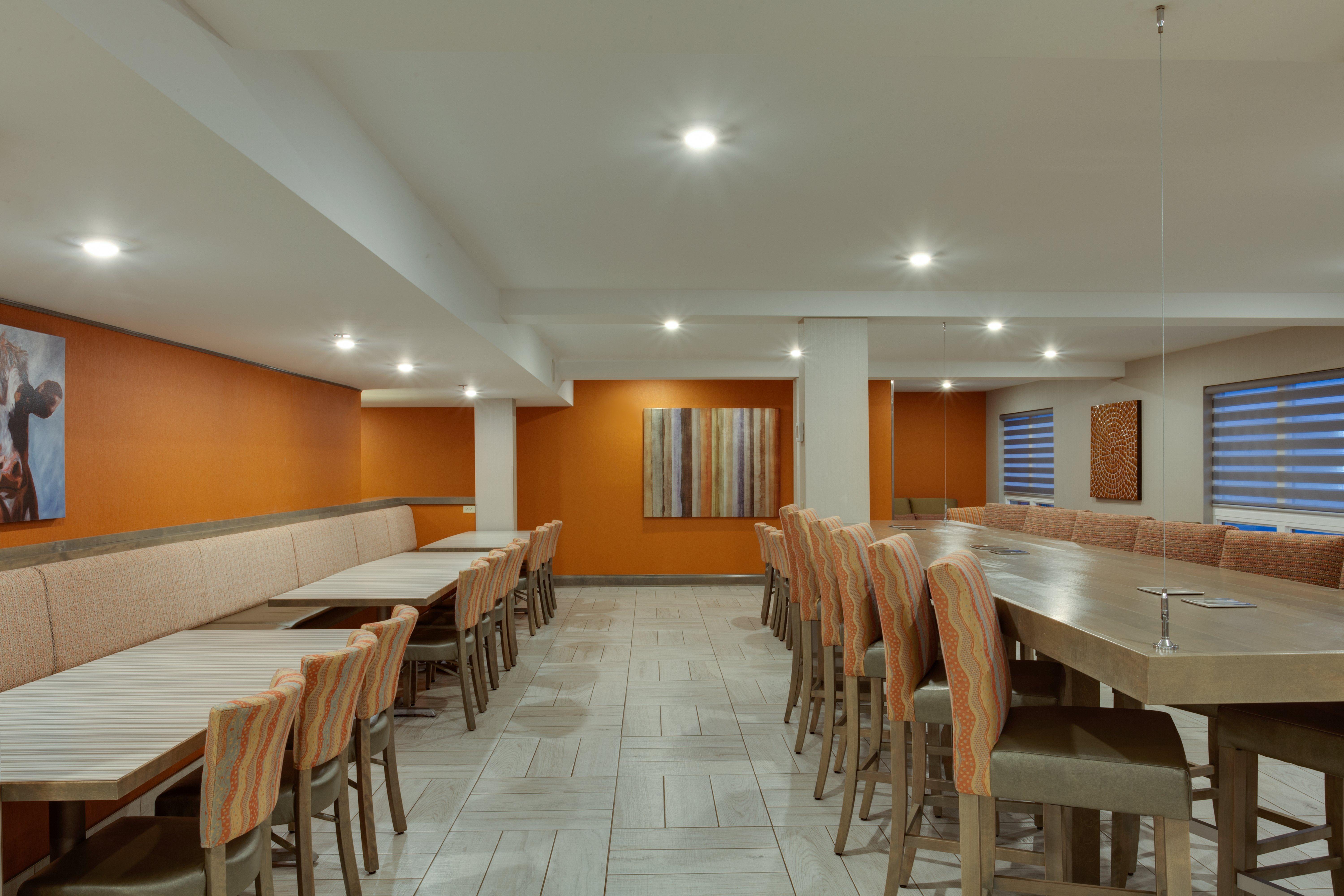 Holiday Inn Express Hotel & Suites Uptown Fredericton By Ihg Dış mekan fotoğraf