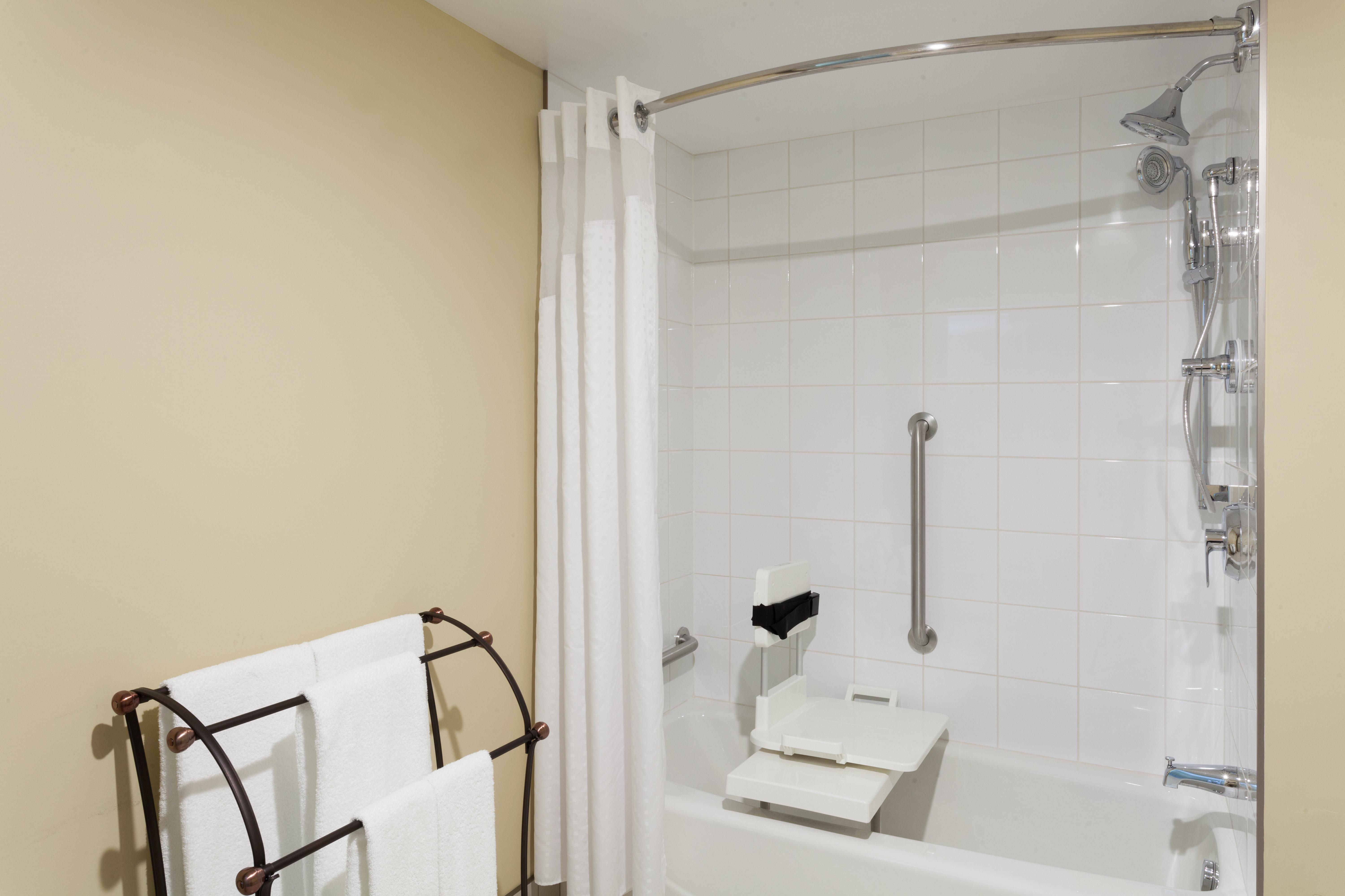 Holiday Inn Express Hotel & Suites Uptown Fredericton By Ihg Dış mekan fotoğraf