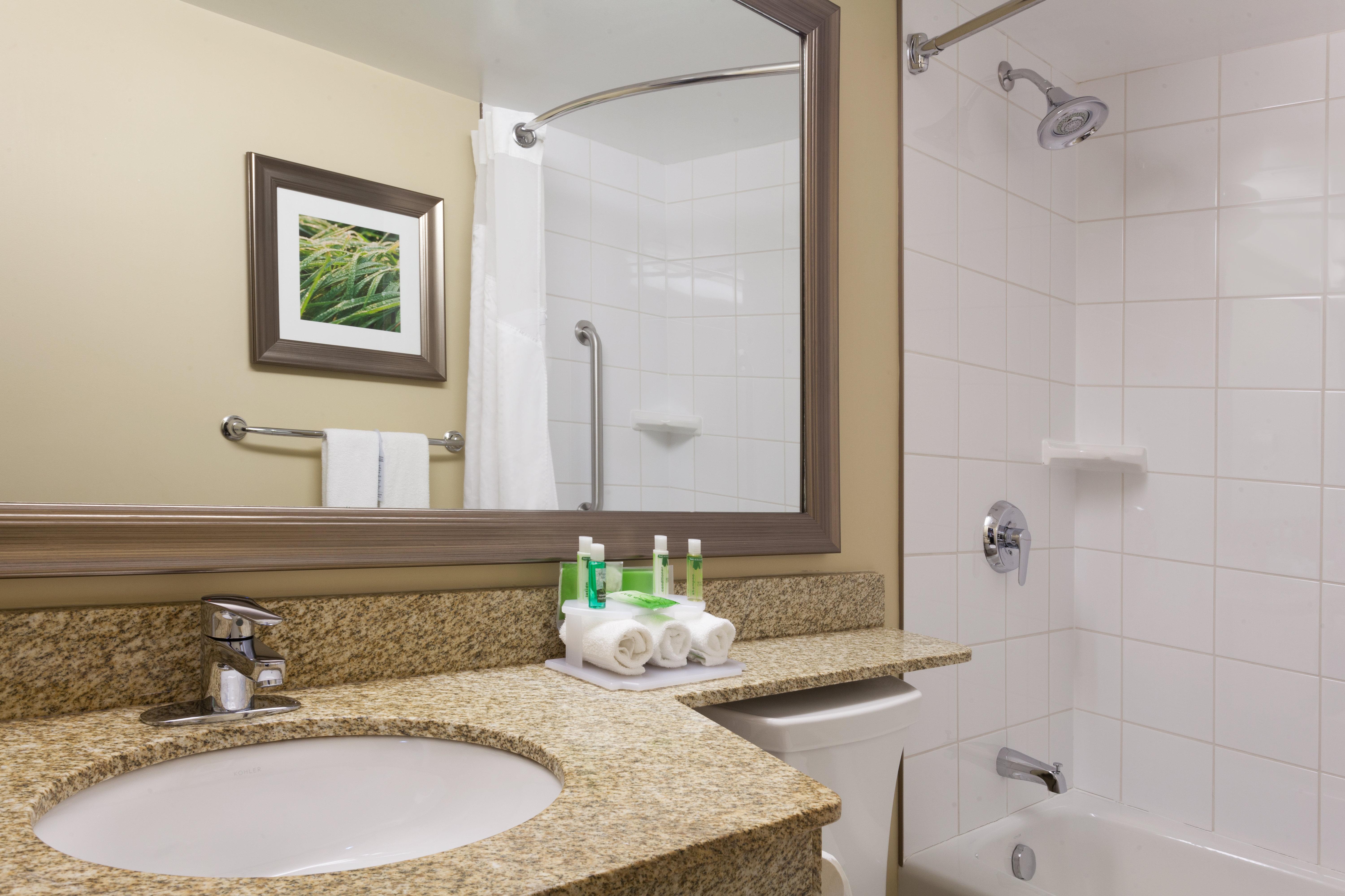 Holiday Inn Express Hotel & Suites Uptown Fredericton By Ihg Dış mekan fotoğraf