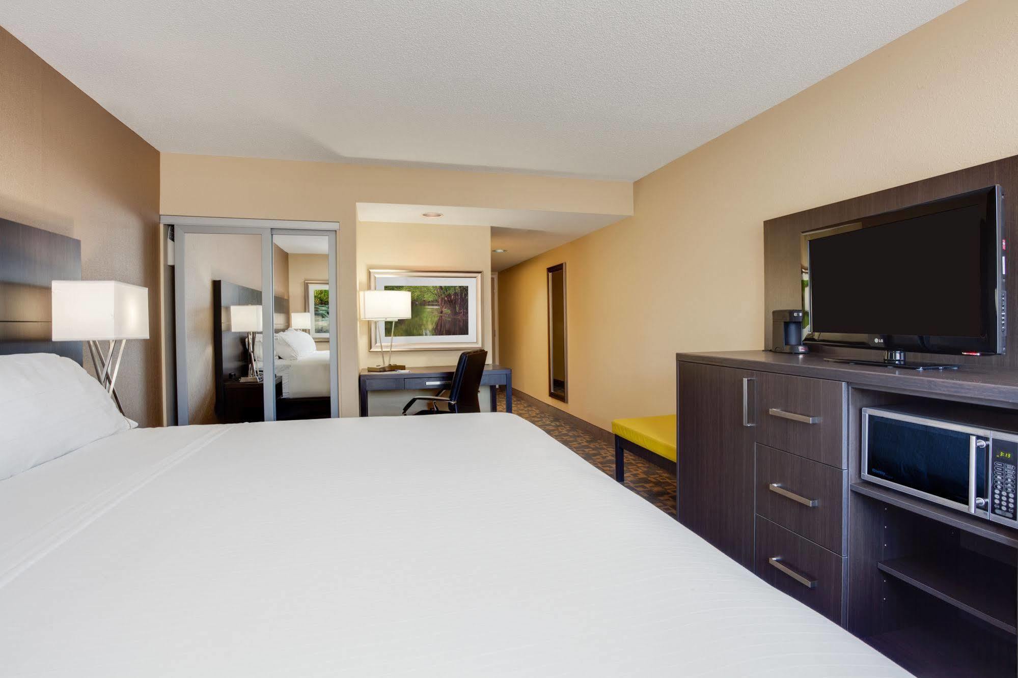 Holiday Inn Express Hotel & Suites Uptown Fredericton By Ihg Dış mekan fotoğraf
